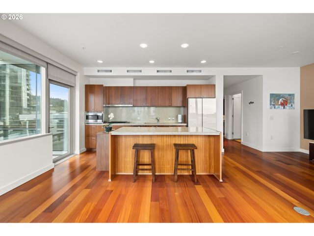 841 S GAINES St 714, Portland, OR 97239