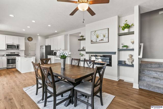 12126 S 209 Avenue, Gretna, NE 68028