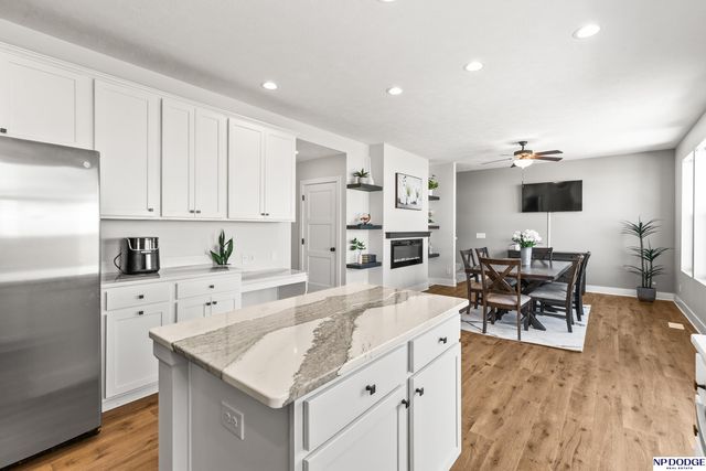 12126 S 209 Avenue, Gretna, NE 68028