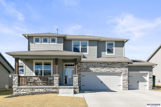 12126 S 209 Avenue, Gretna, NE 68028