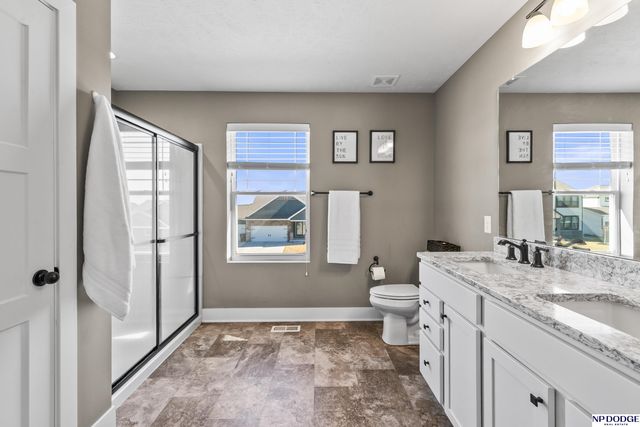 12126 S 209 Avenue, Gretna, NE 68028