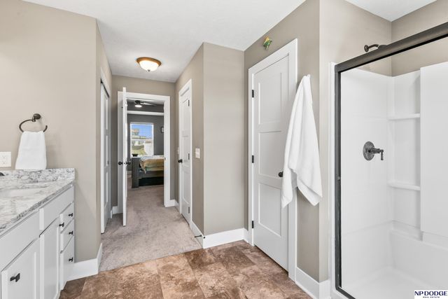 12126 S 209 Avenue, Gretna, NE 68028