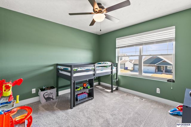 12126 S 209 Avenue, Gretna, NE 68028