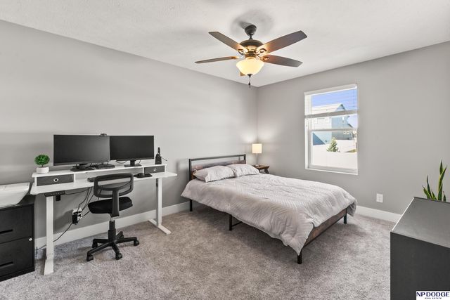 12126 S 209 Avenue, Gretna, NE 68028