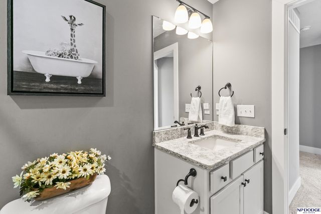 12126 S 209 Avenue, Gretna, NE 68028