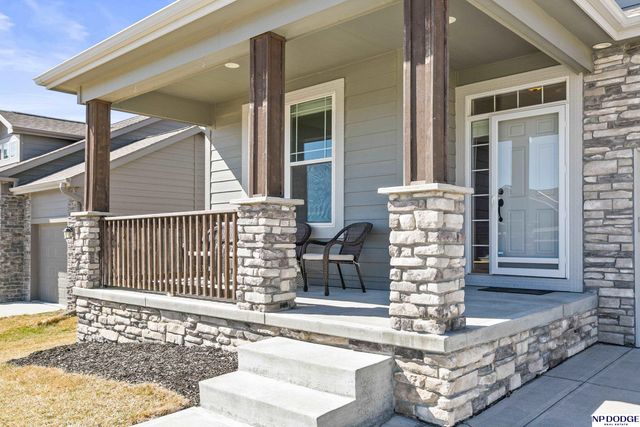 12126 S 209 Avenue, Gretna, NE 68028