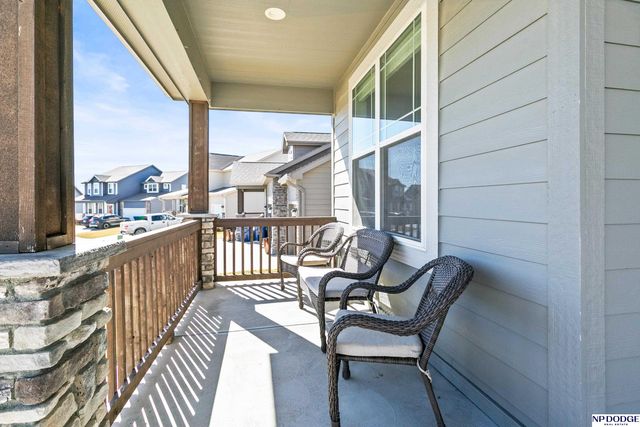 12126 S 209 Avenue, Gretna, NE 68028