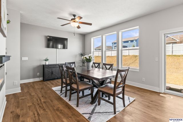 12126 S 209 Avenue, Gretna, NE 68028