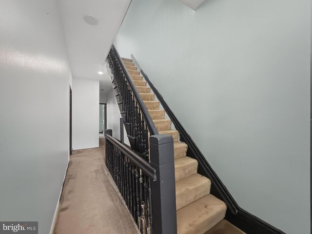 1715 GREEN ST, Harrisburg, PA 17102