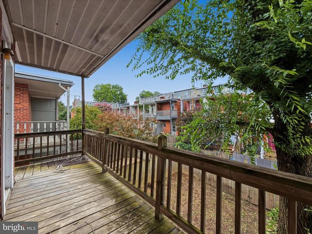 1715 GREEN ST, Harrisburg, PA 17102