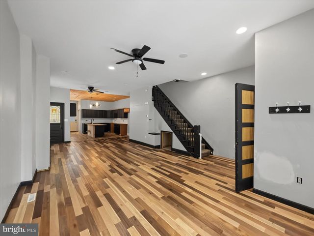 1715 GREEN ST, Harrisburg, PA 17102