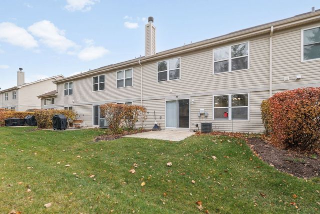 3074 Renard Lane, St. Charles, IL 60175