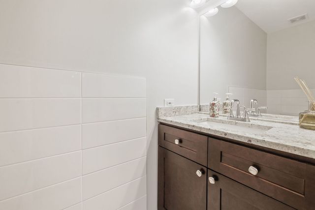 3074 Renard Lane, St. Charles, IL 60175