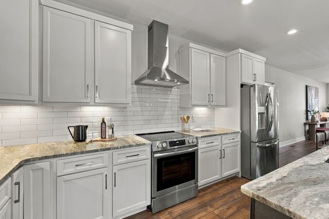 1201 Walsh St, Nashville, TN 37208
