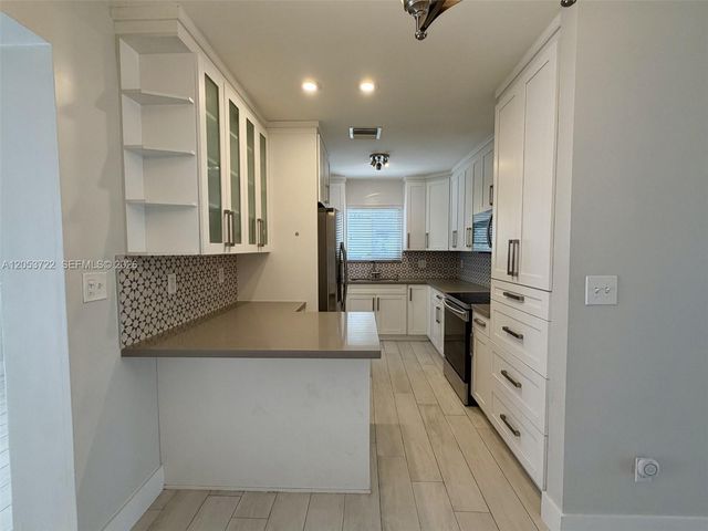 6320 SW 24th Street, Miami, FL 33155
