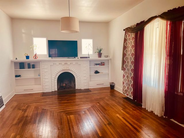 3224 Orchard St, Wichita, KS 67208