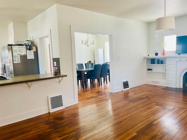 3224 Orchard St, Wichita, KS 67208