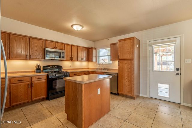 10802 Elise Street, El Paso, TX 79924