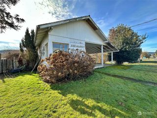 231 E Main Street, Mossyrock, WA 98564