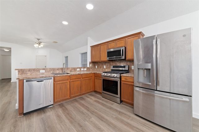 7042 Durango Creek Lane, Katy, TX 77449