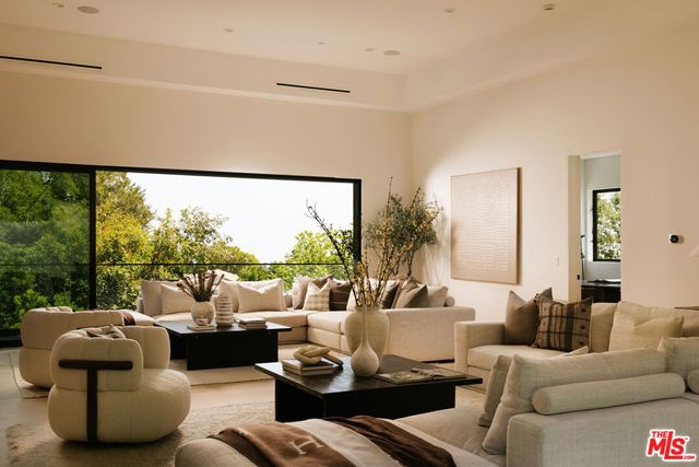 1751 Sunset Plaza Drive, Los Angeles, CA 90069