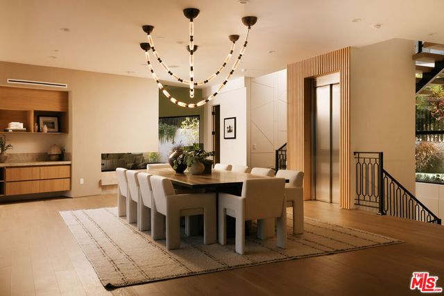 1751 Sunset Plaza Drive, Los Angeles, CA 90069