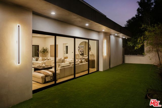 1751 Sunset Plaza Drive, Los Angeles, CA 90069