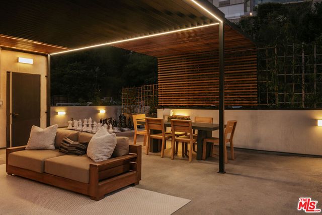 1751 Sunset Plaza Drive, Los Angeles, CA 90069