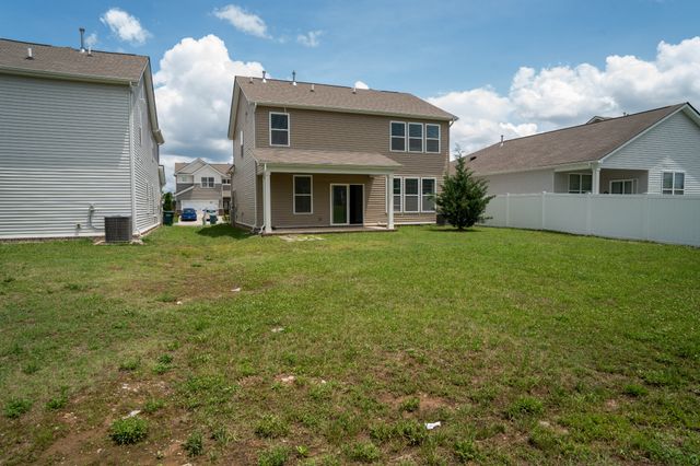 420 Wind Dance Dr, Lebanon, TN 37087