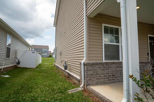 420 Wind Dance Dr, Lebanon, TN 37087