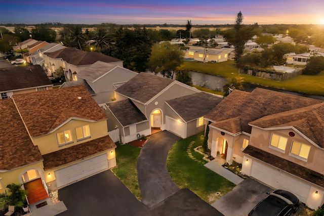 1180 SW 108th Terrace, Davie, FL 33324