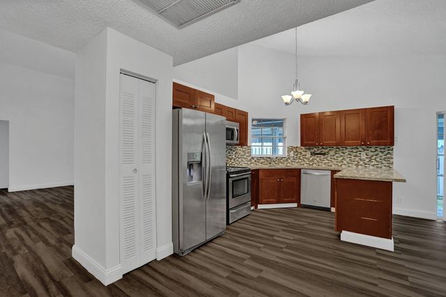 1180 SW 108th Terrace, Davie, FL 33324