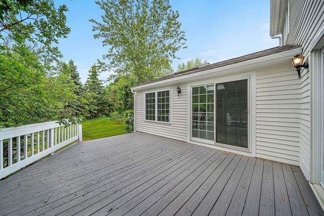 4 Meadow Dr, Littleton, MA 01460