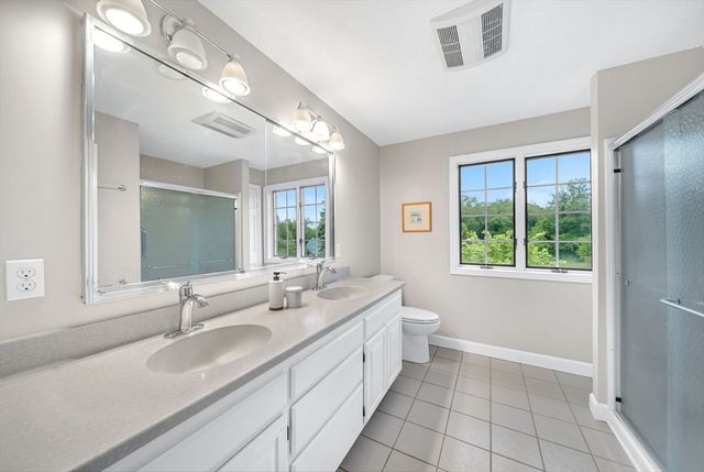 4 Meadow Dr, Littleton, MA 01460