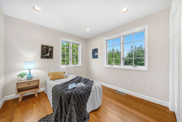 4 Meadow Dr, Littleton, MA 01460