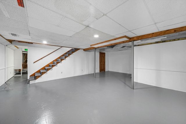 4 Meadow Dr, Littleton, MA 01460