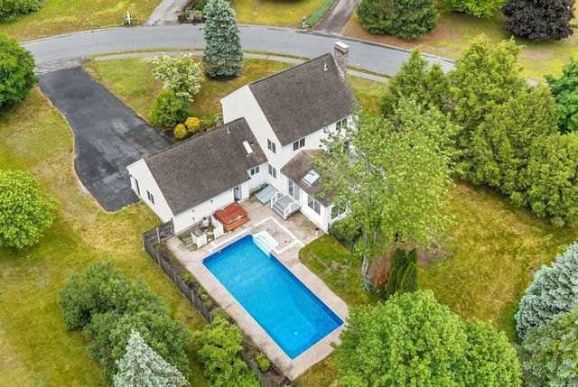 4 Meadow Dr, Littleton, MA 01460