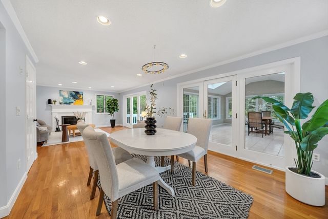 4 Meadow Dr, Littleton, MA 01460