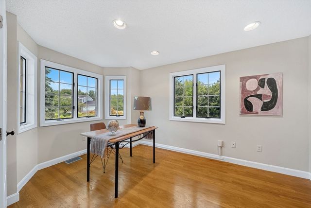 4 Meadow Dr, Littleton, MA 01460