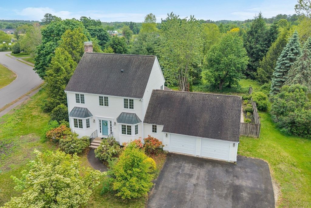 4 Meadow Dr, Littleton, MA 01460