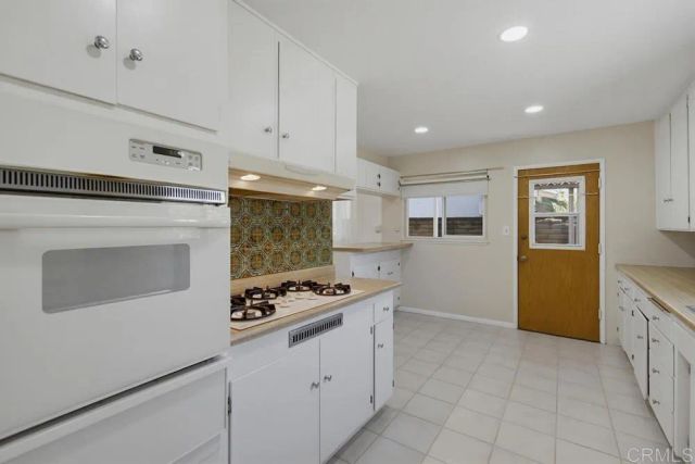 5860 Yorkshire Avenue, La Mesa, CA 91942
