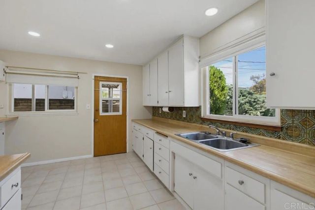 5860 Yorkshire Avenue, La Mesa, CA 91942
