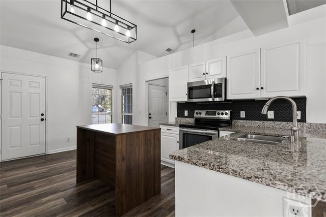110 Saint Ives Way, Savannah, GA 31419