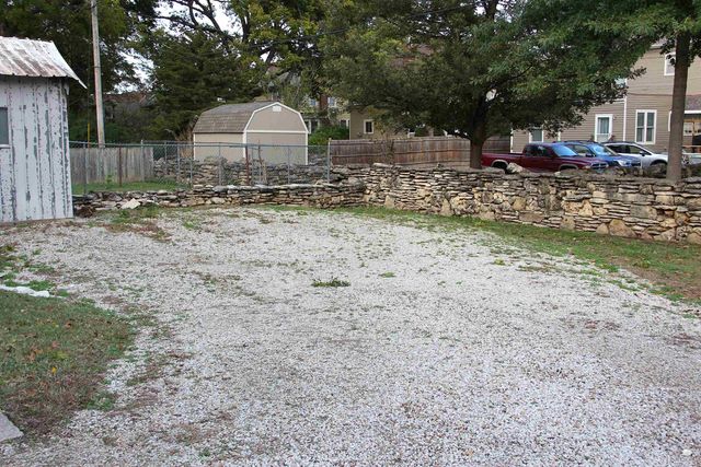 328 N. 15TH Street, Manhattan, KS 66502