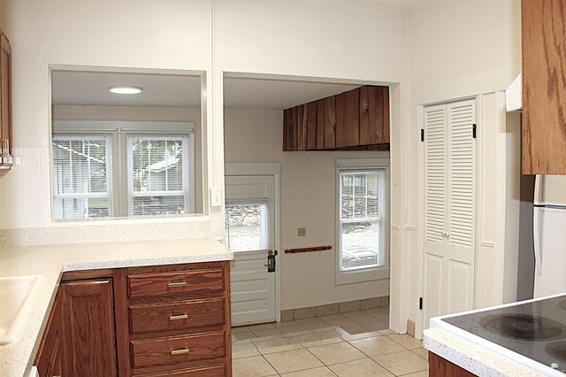 328 N. 15TH Street, Manhattan, KS 66502