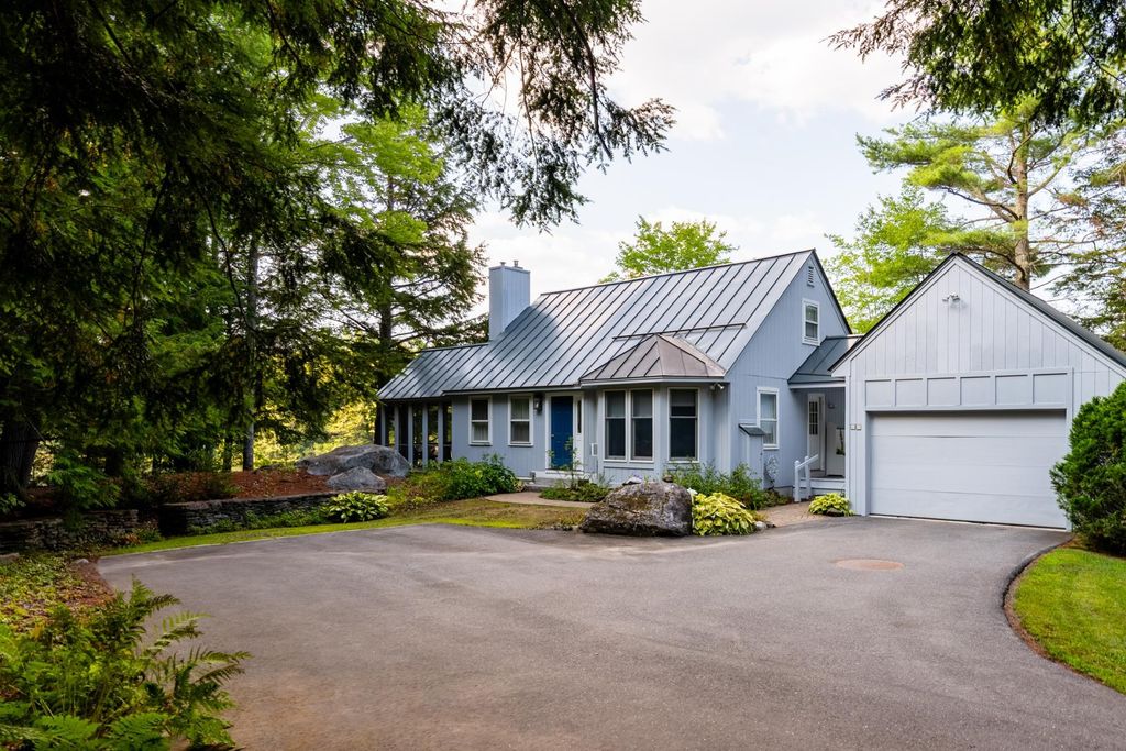 12 Beaver Point, New London, NH 03257