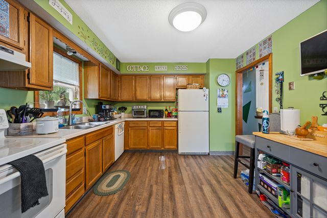 26 Kendall Circle, Waterbury, CT 06708