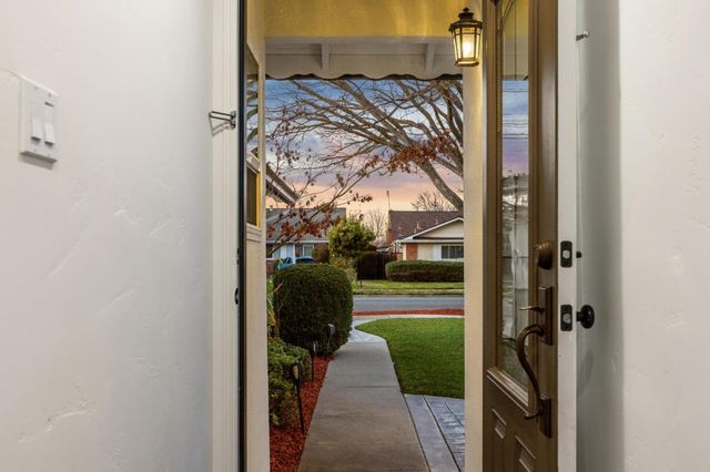 1592 Willowmont Avenue, San Jose, CA 95118