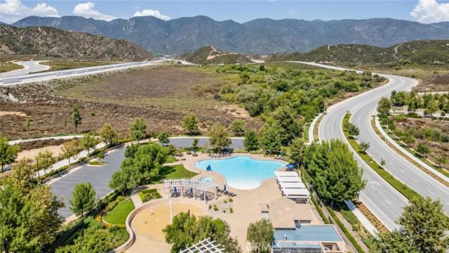 18265 Damiana, San Bernardino, CA 92407