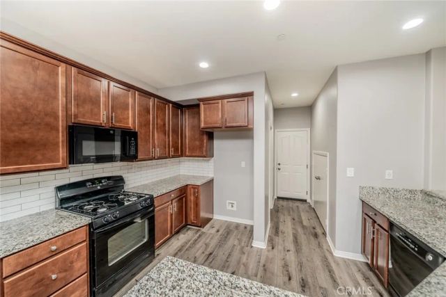 18265 Damiana, San Bernardino, CA 92407